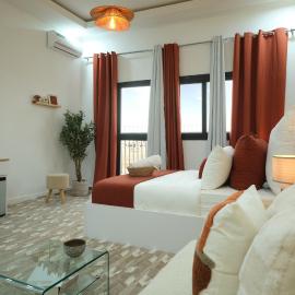 Ciss & Son Airport Lodge ll, hotel din Bounga