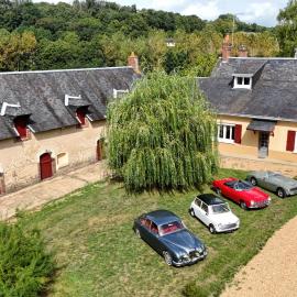 Gîte de charme Le Clos de la Pionnière classé 5 étoiles、Courdemancheのホテル