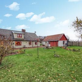 2 Bedroom Cozy Home In Broby, hotell i Broby