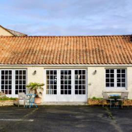 Hotel La Chaumière، فندق في سان جان دي مونت