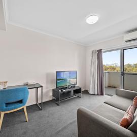 Bright 1-Bed Apartment in Greenway