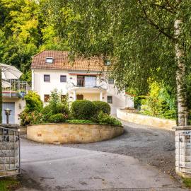 Elbvilla Pirna mit Sauna und Kamin mit privatem Zugang zur Elbe, hotel a Pirna