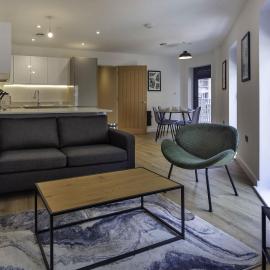 Fantastic 2 Bedroom Apartment in Central Ashford, hotel u gradu Ešford