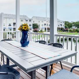 Walk to Dtwn! Waterfront 3BR Cambridge Townhome