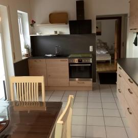 Ferienwohnung Leni mit Balkon، فندق في Maroldsweisach