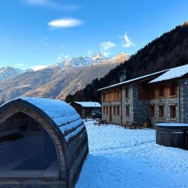 Chalet Les Combes, hotell i Ponte di Legno