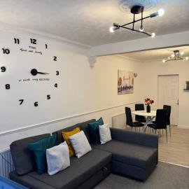 Welcome to This Newly renovated 4 bedroom cozy & charming home in Dagenham, East London