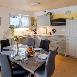 Helle, gemütliche, kühle,moderne Wohnung Nähe Europapark, Straßburg, Schwarzwald, hotel en Appenweier