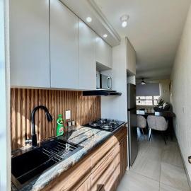 FM Deluxe Apartment Private Condo near Airport