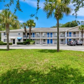 Homestay Inn and suites, hotel din Macclenny
