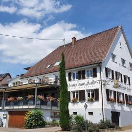 Gasthof zum Adler - Wahlwies-3 km z Bodensee Hotel geöffnet - Rest-Mo-Di-geschl, hotell i Stockach