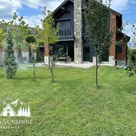 Villa Sunshine Brezovicë, hotel in Brezovica