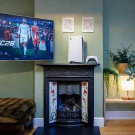 Premium Family Home with PS5 Console and Private Garden