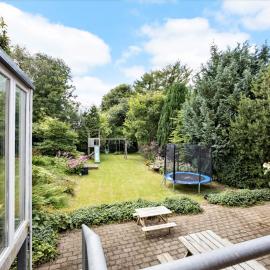 Cozy House Close to Beach and B&O - Self Check-in, hotel in Struer