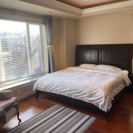 Two-bedroom lucky en-suite with private entrance and bathroom in close to YVR Richmond, hotell i Richmond
