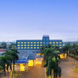 Aston Cimone Hotel & Convention Center, hotel a Kerontjong Satu
