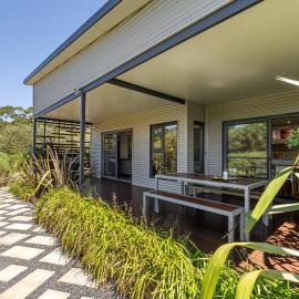 Hartzell One Seven - Private - Family Friendly, hotel a Wilyabrup