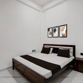 SPOT ON Galaxy Hotal, hotel a Prayagraj