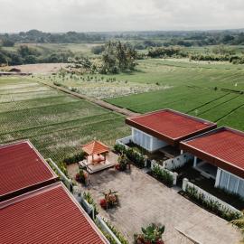 Taman Villa Kelating, khách sạn ở Krambitan