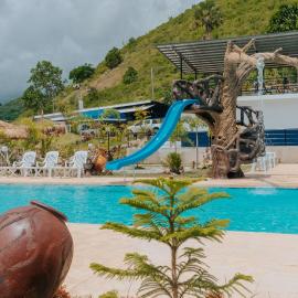Meg's Resort, hotell i Sampong
