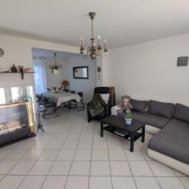LOGEMENT 110m2 CHEZ TITI, hotel in Ittenheim