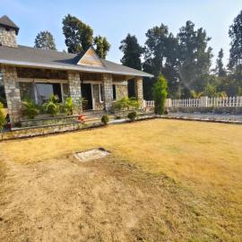 Basera by the Woods, hotel in Dehradun