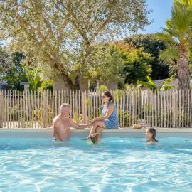 Camping A la Corniche - Maeva, hotel in Angoulins-sur-Mer