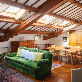 HT - Casa del Poeta nel cuore di Padova, hotel din Padova