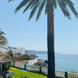 Acapulco Playa Centro Nerja con Piscina y Parking