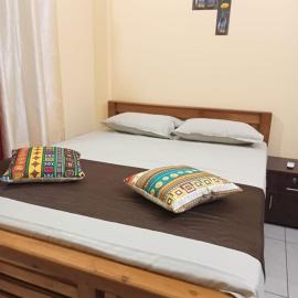 Deva holiday homes, hotel em Kottārakara