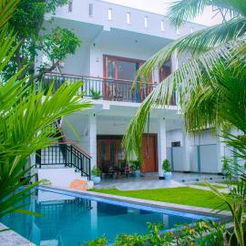 Coco Leaf Apartment with Private Pool Near the Beach