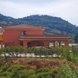Petitui, hotel v mestu San Biagio della Cima