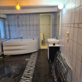 Blu hus, hotel en Norra Kverrestad