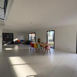 Maison moderne Villa, hotel v destinácii Aulnat