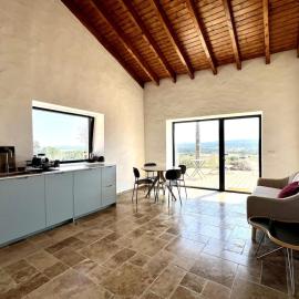 Beautiful farm stay near Rogil w floor heating