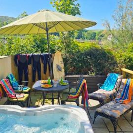 CROYDE THATCHERS HIDEAWAY 2 Bedrooms, hotel en Croyde