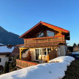 Hasenchalet Ruhpolding, Ferienhaus 120m2, 11 Personen, Chiemgau-Karte, hotel a Ruhpolding