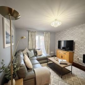 Comfy, cosy n spacious house in Old Town, Swindon, hotell sihtkohas Swindon