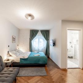 Domestic House Lola, hotel din Vukovar