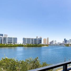 Serene Waterfront Condo - Bayview, pool & tennis