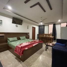 Own It Hotel、イスラマバードのホテル