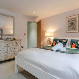 The Knutsford Cottage