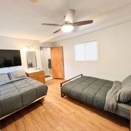 Quiet Motel Room on Ark River - 2 beds - 15 min to Salida, хотел в Howard