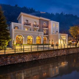 Mountain Pine Luxury Suites, hotel sa Florina