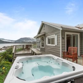 The Point Partial - Hot tub - Sauna - view of San Juan Bay - Pet Friendly
