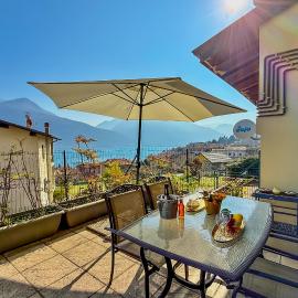 Mansarda Di Pianello, hotel in Pianello Del Lario