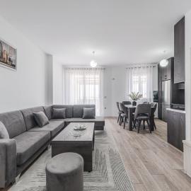 City Escape Apartment by PikHost