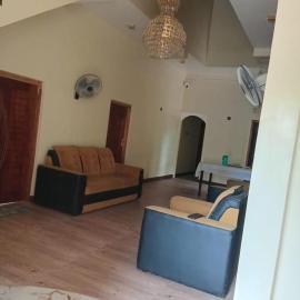 Nayyo Grand Hotel, khách sạn ở Batticaloa