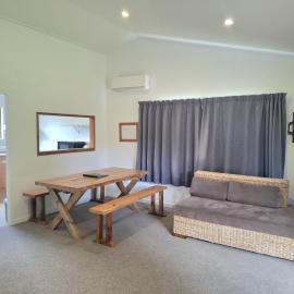Seabreeze Holiday Park, hotel in Hotwater Beach