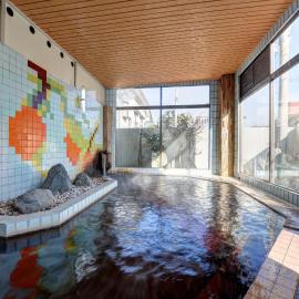 琥珀の湯 欅の宿, hotell i Higashine